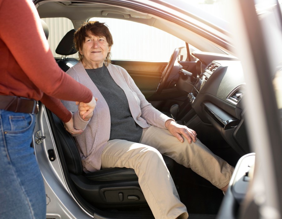 Aide au transport de personne âgée
